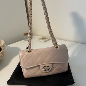 NWT Virsa Bags classic flap bag in nude pink with gold hardware